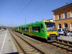 VT19 der  Waldbahn  erreicht als Sonderfahrt zur Erffnung der ILZTALBAHN Passau-Hbf;110716