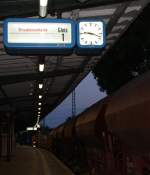 19.5.2012  Berlin-Buch. Fehlende S-Bahnwagen erforderten Ersatzverkehr mit Fcs-Schttgutwagen. 
