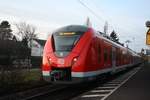 Der Triebwagen 1440 721 der DB Regio NRW auf der Linie RE 8 (Koblenz - Mönchengladbach) bei  der Ausfahrt aus Niederdollendorf in Richtung Köln und weiter nach Mönchengladbach.