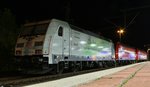 185 389-4 bei ihrer Nachtruhe im Bahnhof Eisenach. Aufgenommen am 30.08.2014.