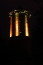 Blick auf den 1941 erbauten Wasserturm im Bahnhof von Lichtenfels am 08.08.2016. Sein ursprünglicher Zweck diente ausschließlich der Wasserversorgung von Dampflokomotiven.