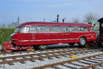 Der Schienen-Straßen-Omnibus BS300 der Firma Nordwestdeutscher Fahrzeugbau Mitte April 2018 im Eisenbahnmuseum Bochum.