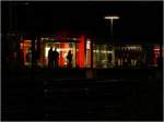 Das Motto zum Foto: Warten auf die Euregiobahn. Am spten Abend des 1.Juni aufgenommen.Location: Aachen Westbahnhof.Mein 90.Bild bei BB. 