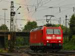 185 067-6 rangiert am 06.08.2012 unter einem sich auflsenden Regenbogen in Aachen West.