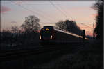 Im zarten Morgenlicht -

Bei uns hinter dem Haus bringt die S-Bahn die Pendler aus dem Remstal in Richtung Stuttgart und zu weiteren Zielen.

Vergleichsbild bei Nebel:
http://www.bahnbilder.de/bild/Deutschland~S-Bahnen+und+Regionalstadtbahnen~S-Bahn+Stuttgart/982151/-durchs-neblige-remstal--ein-zug.html

Rommelshausen, 08.12.2016 (M)