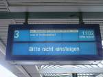 Der Sonderzug mit 52 8177 von Berlin Ostbahnhof wurde,in Berlin Ostbahnhof,am 29.Oktober 2011,angekndigt.