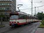 Neuss: Die U75 nach Dsseldorf-Eller Vennhauser Allee am Hauptbahnhof Neuss.(17.7.2012)