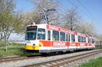 Straßenbahn Mainz / Mainzelbahn: Duewag / AEG M8C der MVG Mainz - Wagen 275, aufgenommen im April 2019 bei der Bergfahrt zwischen Mainz-Lerchenberg und Mainz-Marienborn.