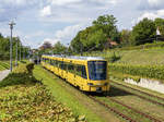 Am Mittag des 15.8.2020 verlässt das Gespann bestehend aus den Wagen 3559/3560 und 3505/3506 als Linie U7 nach Ostfildern Nellingen die Haltestelle Zinsholz.