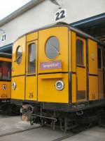 Hist. U-Bahnwagen 26 in der U-Bahnwerkstatt Seestrae anllich des Tages der offenen Tr am 7. 9. 2008