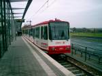 Wagen 360 der DSW 21 auf der U747 am Hauptfriedhof.