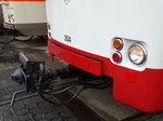 Die Scheinwerfer und die Kupplung von VGF Düwag U2 Wagen 304 am 05.11.16 in Frankfurt Betriebshof Eckenheim bei einer kleinen Parade