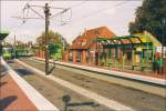 Stadtbahn Hannover - 

Haltestelle  Langenhagen/Langenforther Platz . Diese Strecke in der Nachbarstadt Langenhagen wurde am 29. September 1991 fertiggestellt. 

Scan, Anfang der 90er Jahre (M)