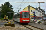 2205 überquert den nun zweigleisigen Bahnübergang Pingsdorfer Straße am 30.08.2017.