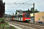 2114 und 2194 im ehemaligen eingleisigen Abschnitt zwischen den Haltepunkten Brühl Süd und Brühl Mitte auf dem Weg nach Bonn am 30.08.2017 (Blickrichtung Brühl Mitte).