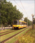 Als die Stuttgarter Stadtbahn noch jung war -    Entlang der Tainer Straße in Fellbach wurde, da die neue Trasse an Grünanlagen anschließt das erste Mal in Stuttgart ein