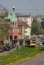U2, Strecke zum Hölderlinplatz -  

Der Ausbau des 2er zur Stadtbahn hat hier in der Seidenstraße dem Stadtteil zu einer Wiese verholfen. Im Hintergrund die Russische Kirche. 

14.04.2009 (M)