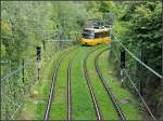 - Etwas gelb im Grün -     Die Stadtbahnstrecke Eckartshaldenweg - Killesberg ist inzwischen 18 Jahre alt und die Gleise müssen saniert werden.