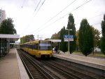 TW 4155/4156 und 4165/4166 der SSB-AG als U6 Gerlingen am 19.09.2011 beim Halt in Giebel in Stuttgart Giebel.