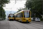 Spaziergang entlang der Nordbahnhof- und Friedhofstraße, Teil II -    14:58 Bei der Weiterfahrt in Richtung Süden begegnet der U6 eine modernisierte Bahn der ersten Generation, die in