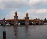 U1 am 25. August 2011 auf der Oberbaumbrcke in Berlin.