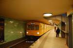 Wagen 2551 des Typs F74 im Februar 2012 auf der U8 im Bahnhof Gesundbrunnen.