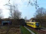 Ab Tierpark fährt die U5 überirdisch bis nach Hönow, dabei ergeben sich im gesamten Streckenverlauf interessante Fotomotive. Dieses hier liegt zwischen Tierpark und Biesdorf Süd. 6.12.2014