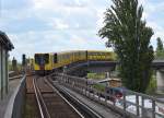 Ausfahrt eines Zuges der Berliner U-Bahnlinie 2 aus der Station  Gleisdreieck .