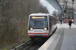 HAMBURG, 15.03.2018, U 1 nach Norderstedt Mitte bei der Einfahrt in den U-Bahnhof Trabrennbahn (Linie U 1)