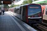 HAMBURG, 01.08.2022, U 3 von Berliner Tor und Barmbek im Zielbahnhof Wandsbek-Gartenstadt (Linien U1 und U 3)