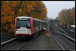 DT3 821 mit Anhngsel bei der Einfahrt in die Station Eppendorfer Baum.