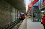 Ziegelstein, Linie U2 (1999) -     Der Bahnhof liegt in einfacher Tieflage und hat als Besonderheit eine ungewöhnliche Lichtgestaltung: Raumhohe weiße Leuchtdioden an den Wänden und ein