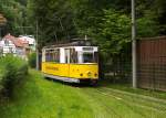 Ein Triebwagen der Kirnitzschtalbahn (Typ Gotha T57 TwZR) am 23.06.2012 beim Umsetzen in der Endstation Bad Schandau.