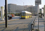 Berlin BVG SL 2 (GT6-98ZR 2019) Mitte, Alexanderplatz im April 2003.