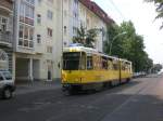 Berlin: Straenbahnlinie 21 nach S+U Bahnhof Lichtenberg an der Haltestelle Lichtenberg Fanninger Strae.