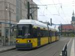 Berlin: Straenbahnlinie M2 nach Heinersdorf am S+U Bahnhof Alexanderplatz.(28.5.2010)