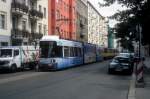 Berlin BVG SL M8 (Adtranz-GT6-97 1071) Whlertstrasse im Juli 2005.