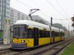 BVG Straenbahn 2040 - Bombardier GT6-99 Zweirichtungsfahrzeug - am 12.10.13 als M6 an der Haltestelle Mollstr./Otto-Braun-Str.