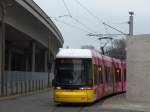 Nutzarchitektur: Weder die Stadtbahntrasse noch der Betonbau an der Abstellanlage der Straßenbahn sind wirklich ansehnlich, aber das müssen sie wohl auch nicht sein.