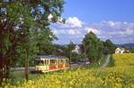 Bochum Tw 7 erreicht die Haltestelle Papenholz zwischen Witten und Bochum, 17.05.1994.