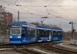 . Haltestelle Sachsendamm - Im Braunschweiger Stadtteil Melverode verzweigen sich die Linien M 1 Stckheim - Wenden und die Tramlinie 2 Heidberg - Siegreidviertel und so ergeben sich fr die Fotografen unterschiedliche Mglichkeiten die Straenbahnen bildlich festzuhalten. 

Der Alstom NGT8D mit der Nummer 0752 (Bj 2007) befhrt am 03.01.2015 die Linie M 1 und wird bald die Haltestelle Sachsendamm erreichen. (Hans)
