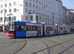 Eine Bahn des Typs GT8N als Linie 10 Sebaldsbrück am Hauptbahnhof, 29.03.14