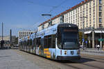 Dresden DVB NGT D12DD 2805 mit einer DVB Eigenwerbung für mehr Lebensgefühl als Linie 2 am Altmarkt, 30.08.2017.