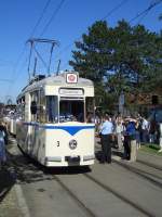 Tw 3 (Typ Gotha) vor offenen beiwagen an der Hst. Hauptfriedhof vor der Erffnung der Strecke nach Bindersleben, 20. 6. 2005