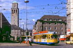 Essen Tw 1623 hat auf der damals noch durchgehend betriebenen Mischline 104 den Berliner Platz in Mlheim erreicht.