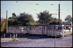 Tram Bahn Gelenkzug 213 mit Beiwagen in der Wendeschleife am Hauptbahnhof Gotha am 3.10.1990.