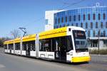 Straßenbahn Mainz: Stadler Rail Variobahn der MVG Mainz - Wagen 233, aufgenommen im April 2018 in der Nähe der Haltestelle  Bismarckplatz  in Mainz.