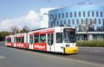 Straßenbahn Mainz: Adtranz GT6M-ZR der MVG Mainz - Wagen 215, aufgenommen im September 2018 in der Nähe der Haltestelle  Bismarckplatz  in Mainz.