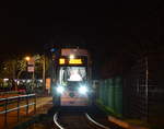 Auf dem ehemaligen Bahnhofsplatz wartet der Tw430 als Linie 91 nach Bahnhof Rehbrücke auf Abfahrt.