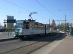 Potsdam: Straenbahnlinie 92 nach Kirschsteigfeld Marie-Juchacz-Strae an der Haltestelle Lange Brcke.(18.4.2010)